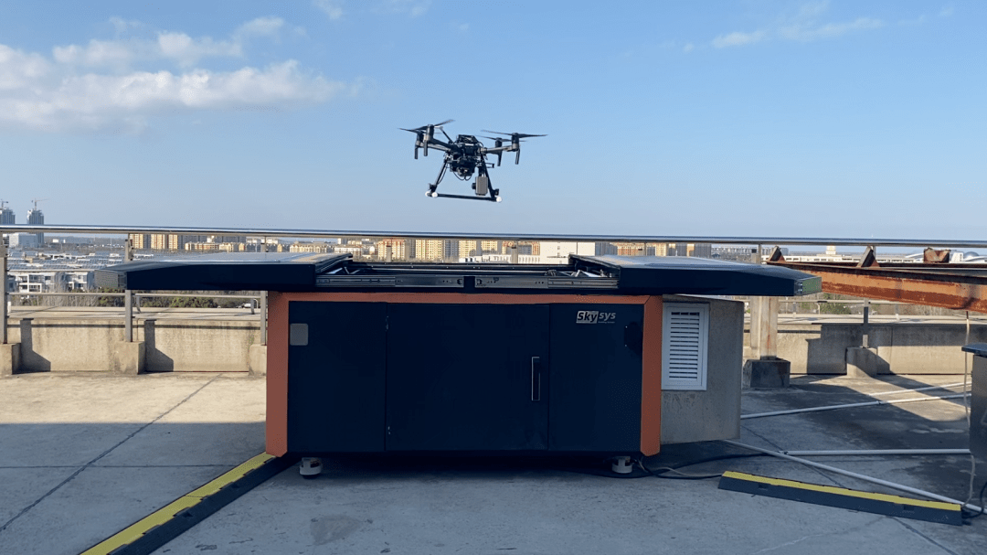 做核酸保持社交距离了吗无人机自动巡检全天候5分钟出勤覆盖上海这个