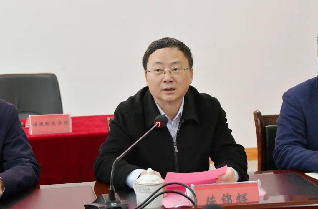 福建船政交通职业学院院长陈锦辉,副院长张祖柱,武平县政府县长于海