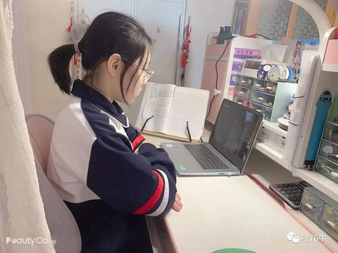 哈76中学开展传承红色基因清明祭英烈主题系列活动