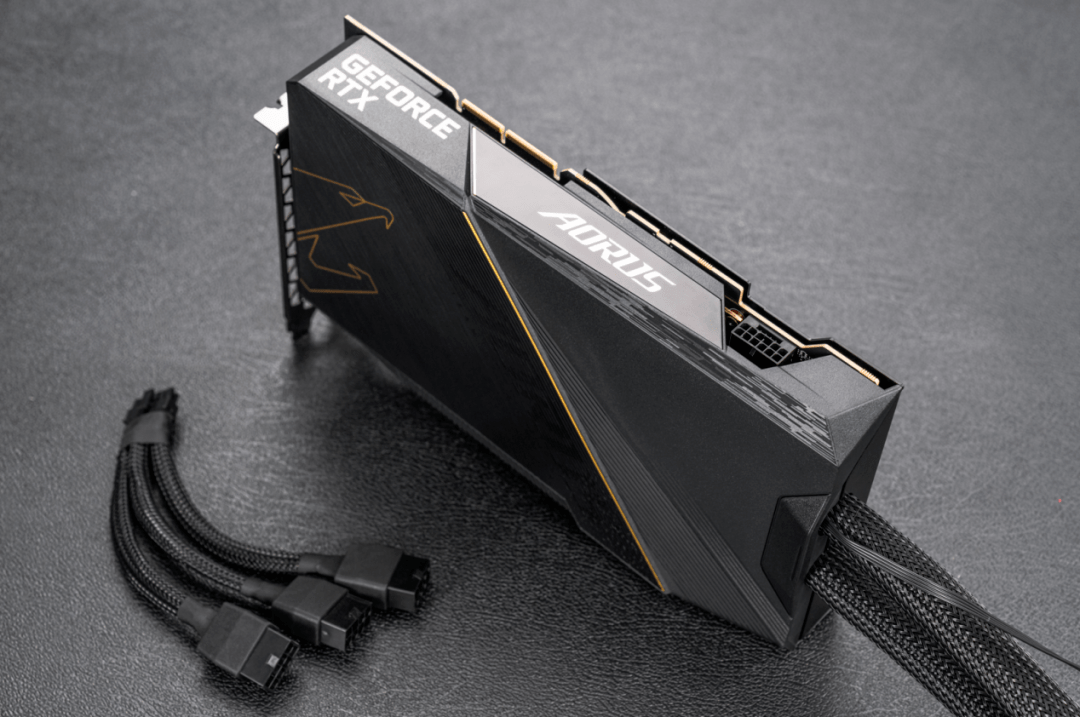 水冷加持的至尊卡皇aorusgeforcertx3090tixtremewaterforce一体式水