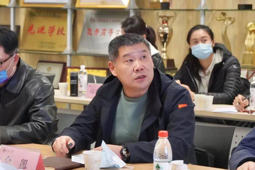 东南大学校长黄如到体育系开展调研