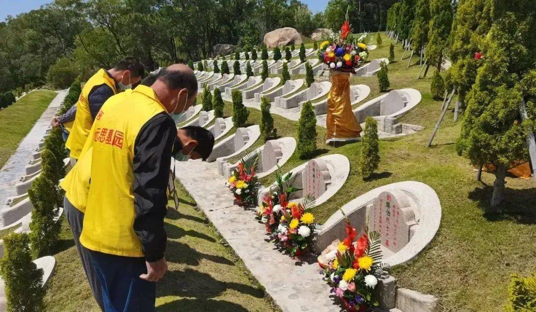 疫情防控常态化文明清明同心抗疫墓区墓园设卡劝返祭扫群众防控疫情