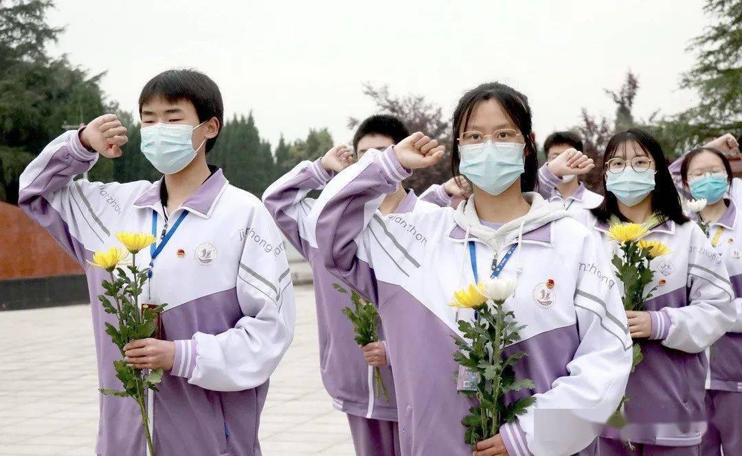 传承红色基因争做时代新人四川省简阳中学开展清明祭奠英烈活动