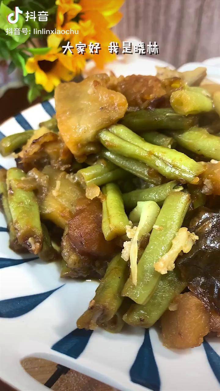 說到東北飯我第一個想到的就是豆角土豆烀餅傳統美食我和我的家鄉美食