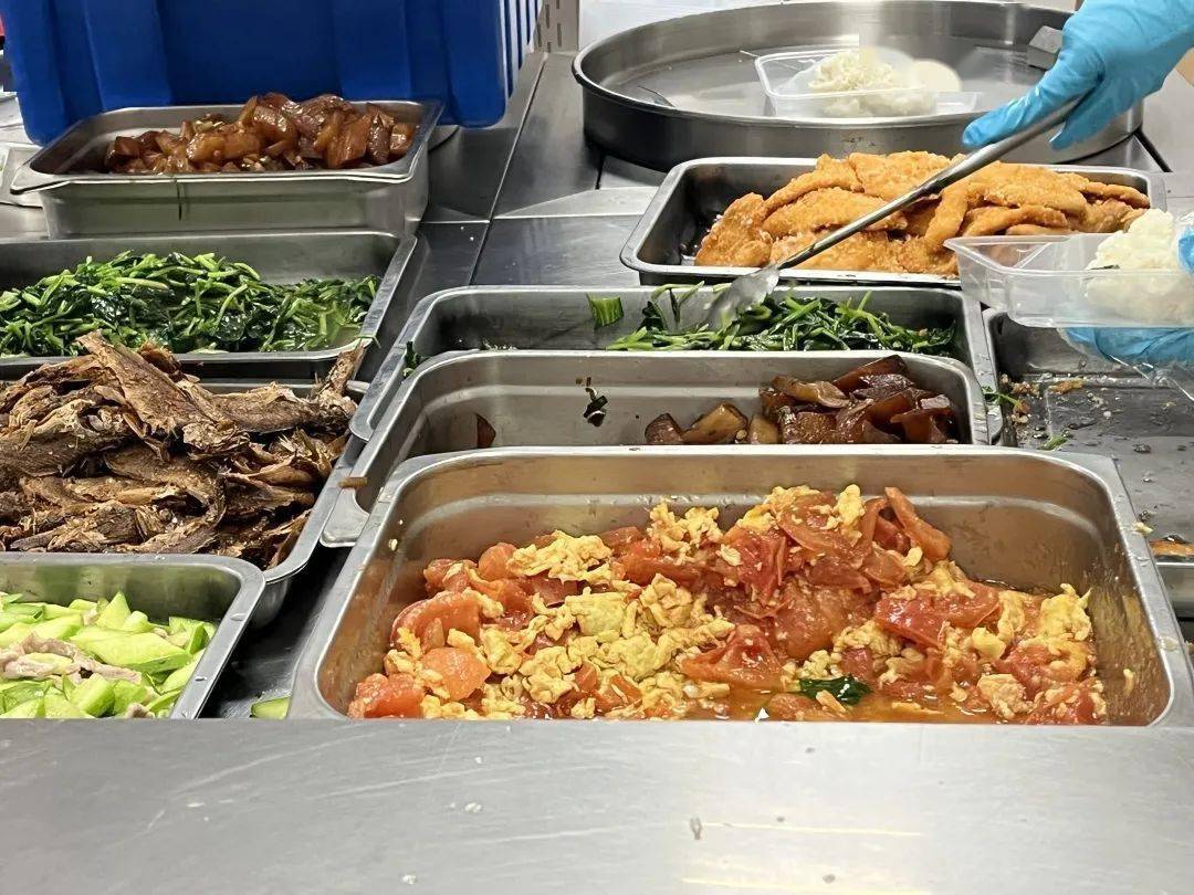 上美青年抗疫说|缕缕温暖凝聚,难忘点滴"食"光_餐食_发放工作_食堂