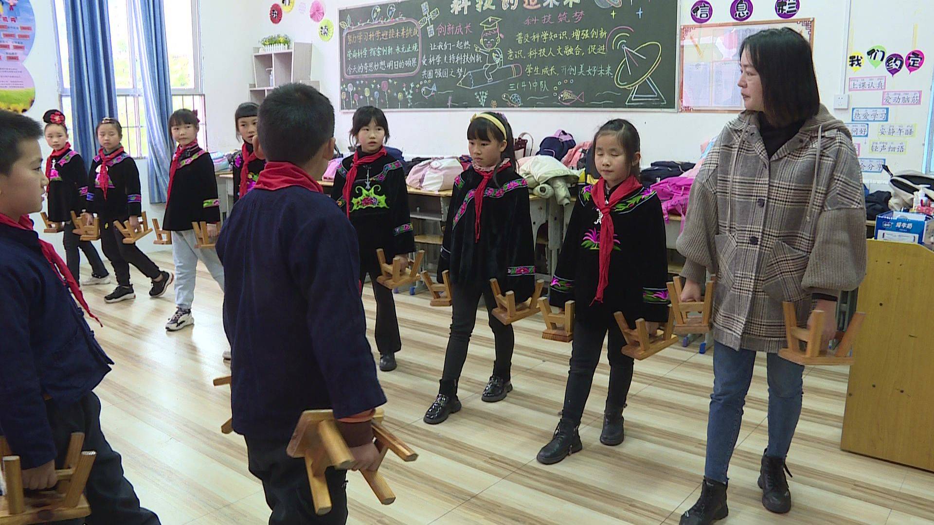 雷山县丹江小学双减之下课后服务百花齐放学生乐开怀