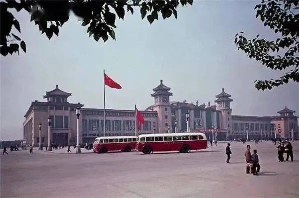 老照片解放初期的北京城最中国的铁道风景线