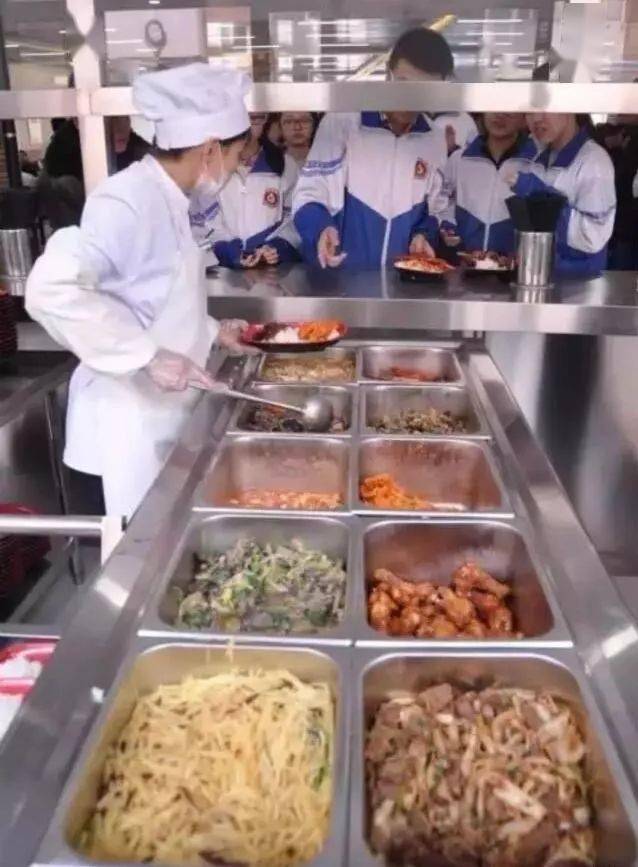 长春的同学封城了这么久你是否怀念学校的食堂