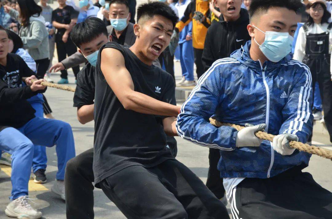 封校不躺平运动不打烊抗疫有力量郯城一中高三封闭管理期间师生运动