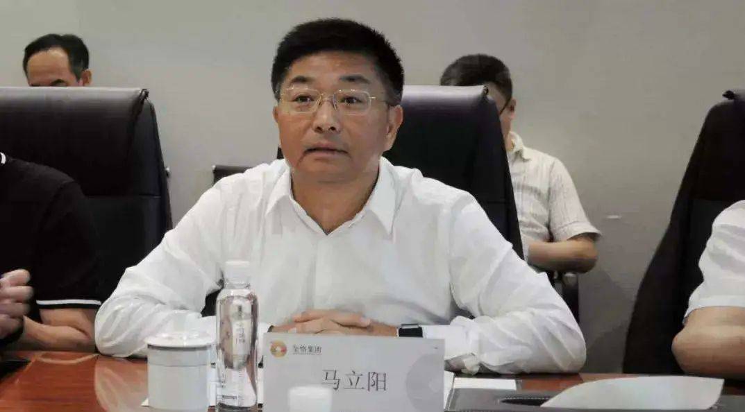 马立阳一直在辽阳市工作,早年曾在市政府办公室任职.