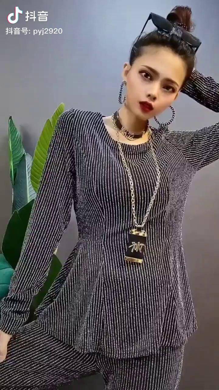 欧货定制正版时尚减龄显瘦遮肉亮丝套装欧货女装显瘦穿搭时尚穿搭女人