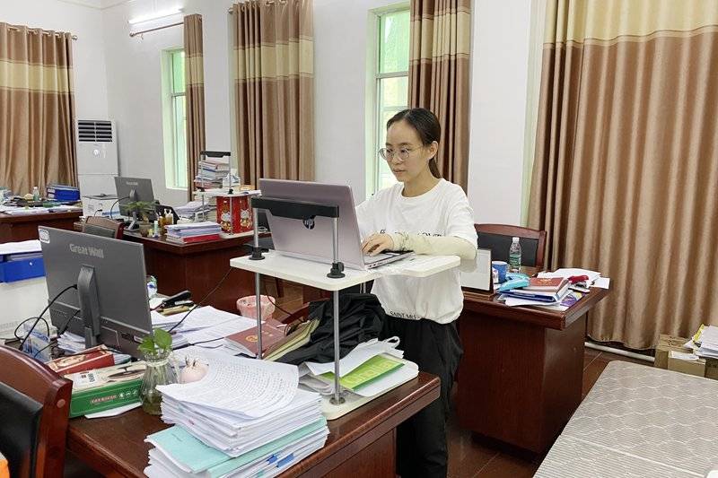 战疫她力量默默耕耘用初心践行基层公务员使命