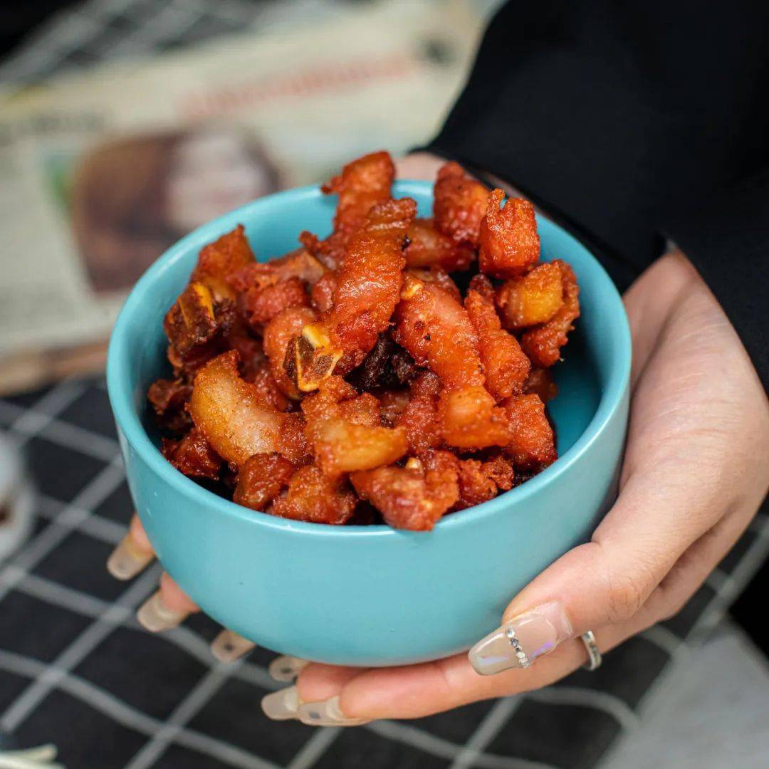 温州酱味世家坚持手工制作酥排骨食之满口香酥