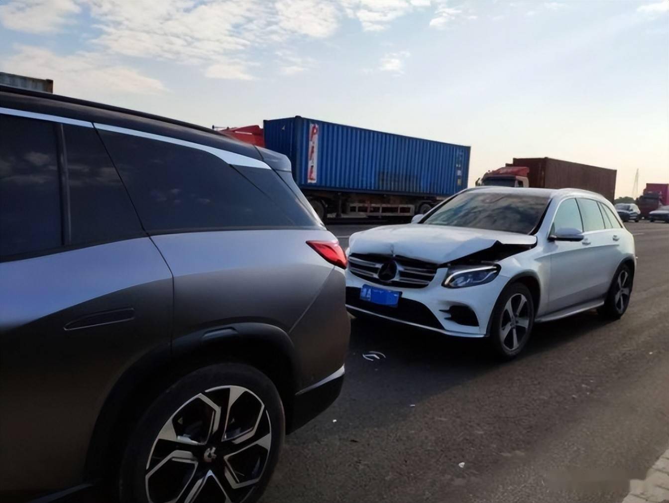 当年50万落地的蔚来es8,现在还值多少钱_搜狐汽车_搜狐网