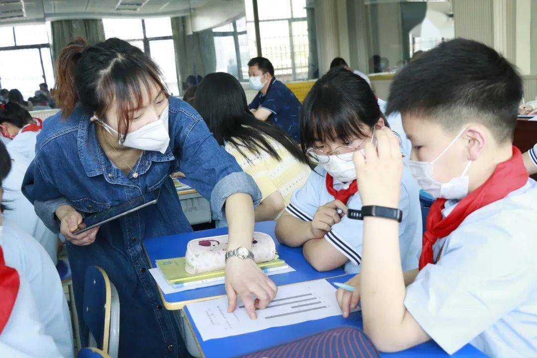 教育共富一起向未来东师南湖校与江山市城南小学教共体同步课堂二