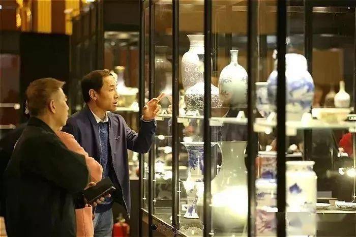 古玩藝術品一旦資產化:又將是一波暴富潮_金融_收藏品_房地產