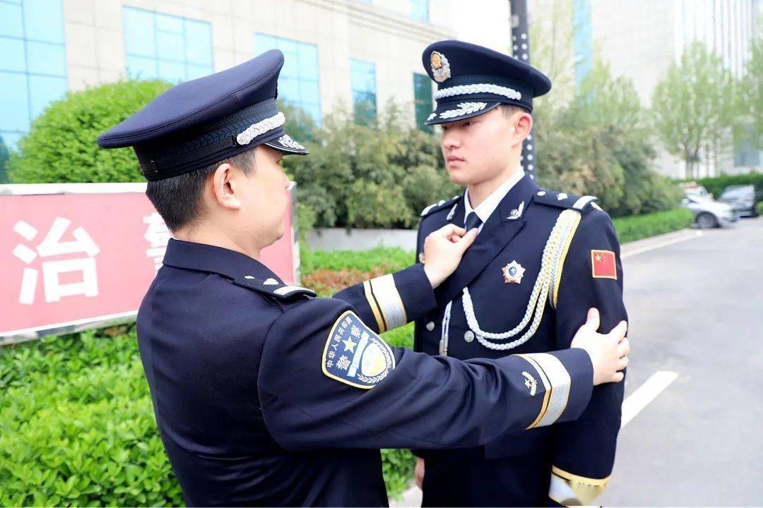 中国警察警服图片