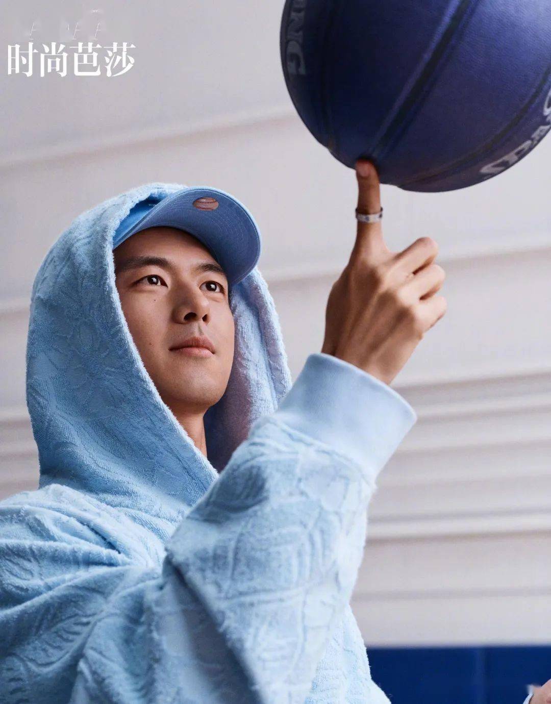 男星李现时尚芭莎5月刊封面大片运动型男阳光清爽