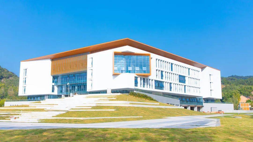 7cm05,560cm05,35m05,24721m05……浙农林大到底有多大?