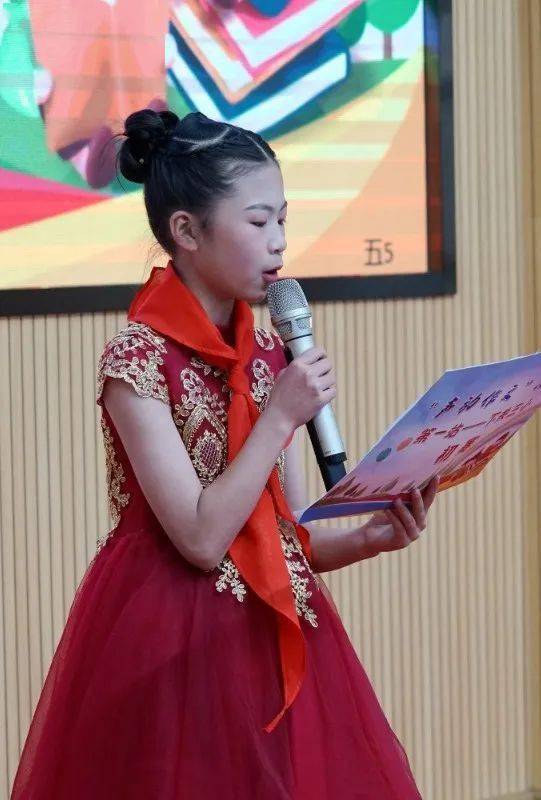 一等奖:刘子涵 陈智瑾 段沛珍 游左阳二等奖二等奖:李世文 李建芸