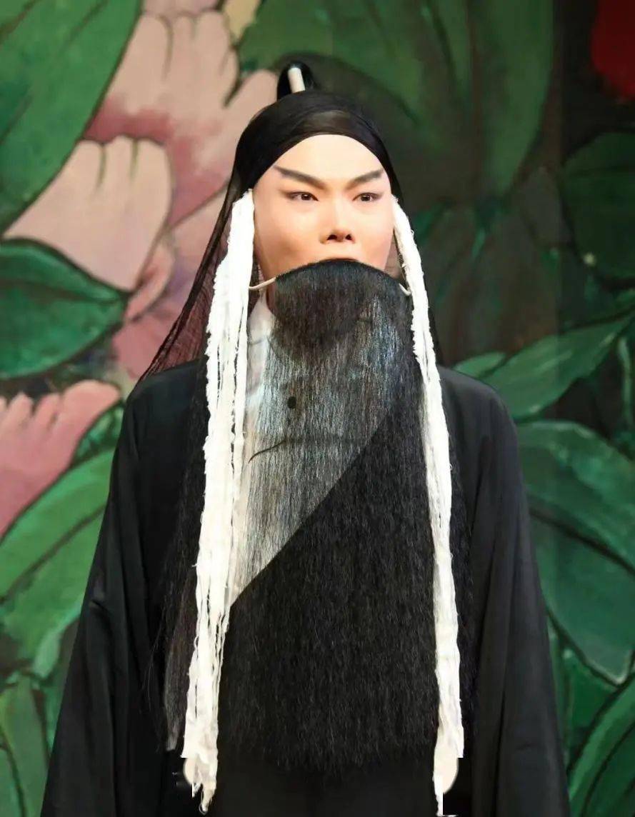 杨超 饰 刘世昌徐孟珂 饰 张别古《对刀步战》《对刀步战》中周遇吉与