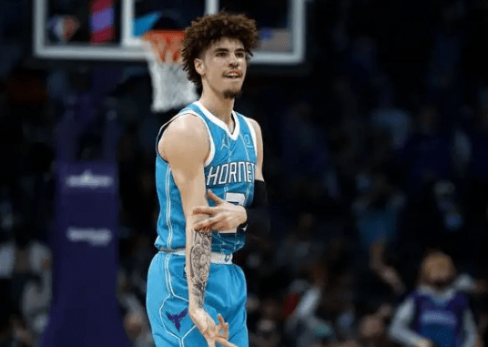 天才后卫拉梅洛鲍尔赛场低迷场下也不老实曾同时交往两位女友