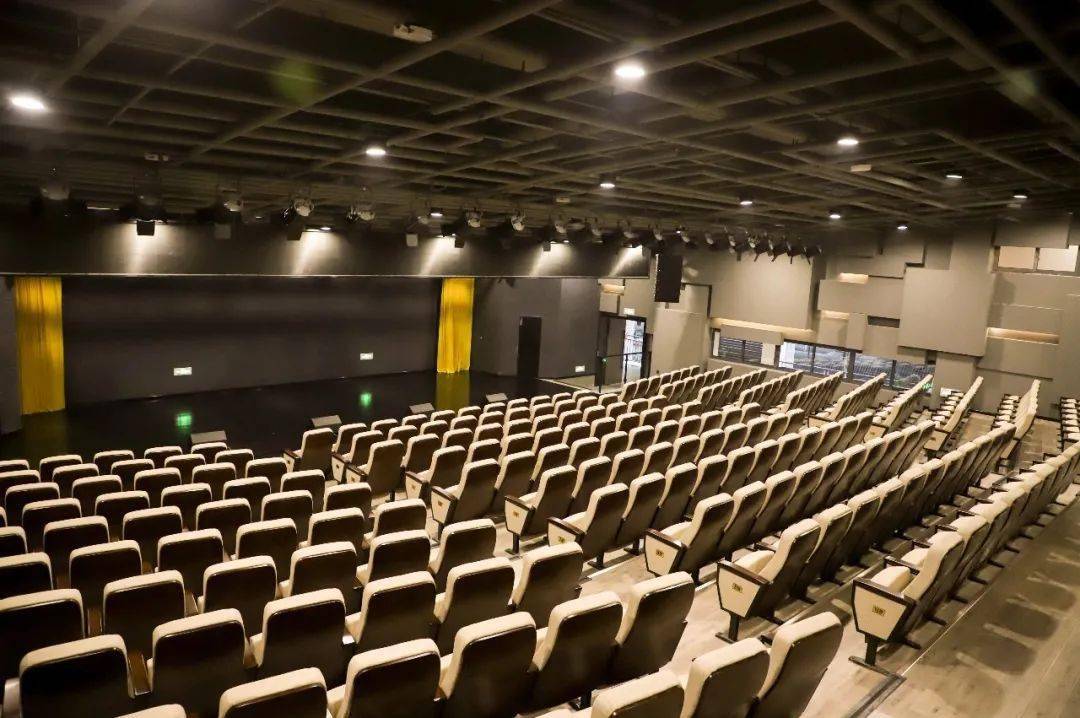 正式启用这里是六度空间大学生发展中心