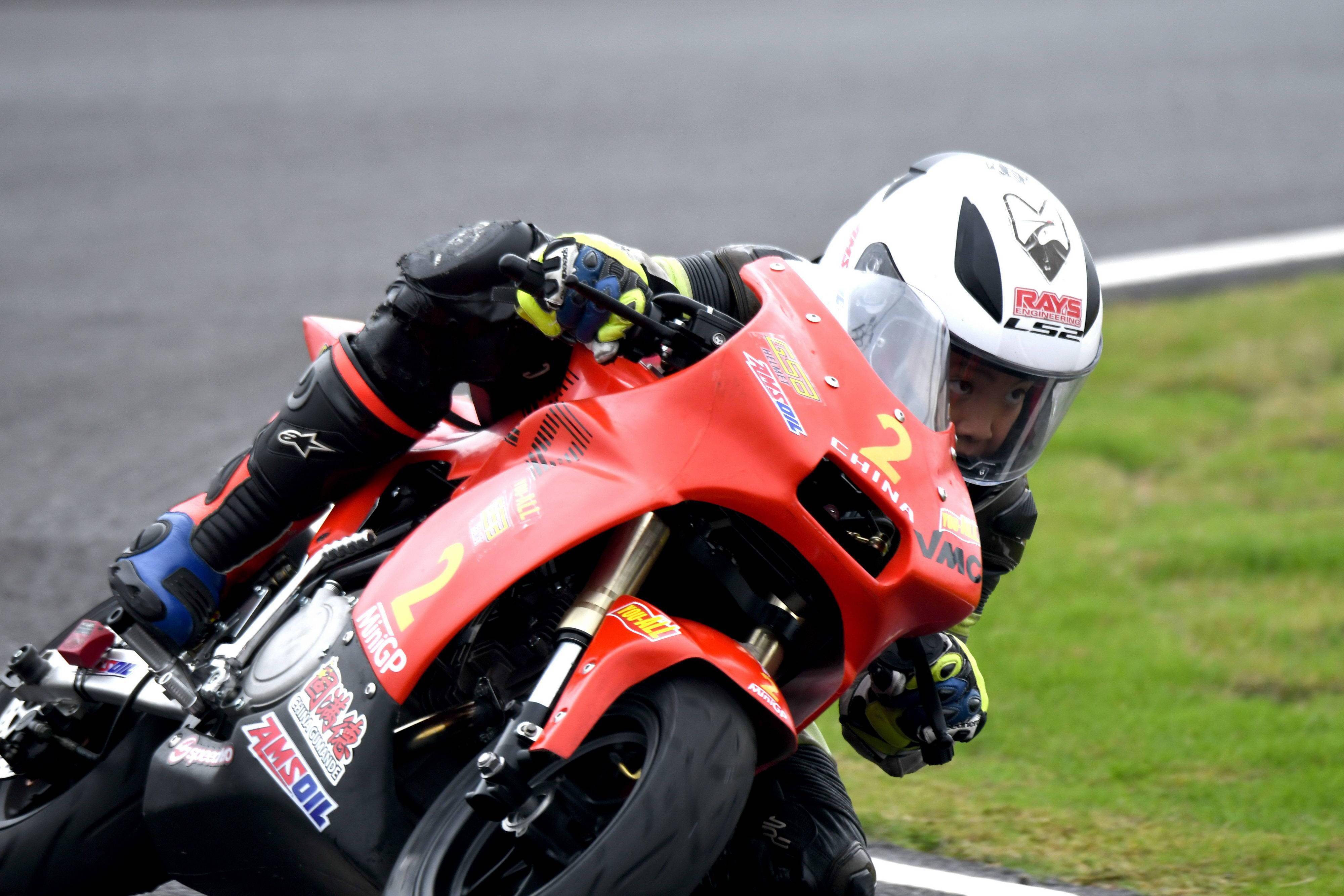 kxdminigp超级联赛广东清远站小车手剪影