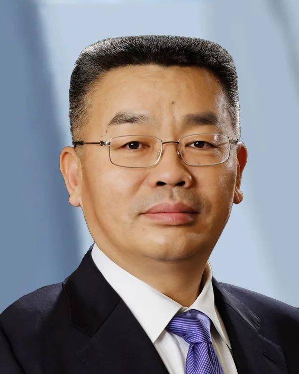 李勇董事 总经理 党组副书记1963年8月生,获西南石油学院钻井工程专业