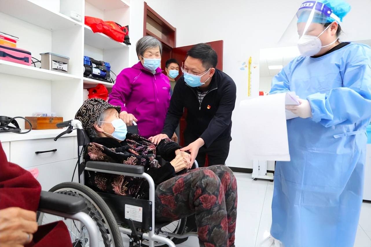 "老太太虽然年龄大了,但是身体很是硬朗,每年都体检,就血脂有点高