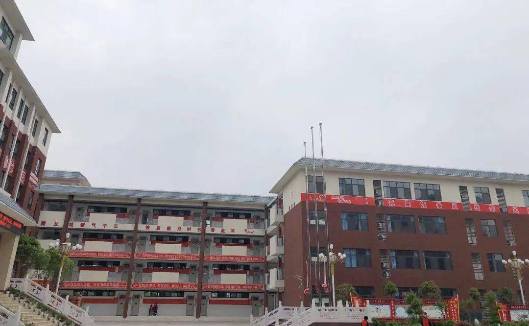 邓州振华学校招聘高中教师