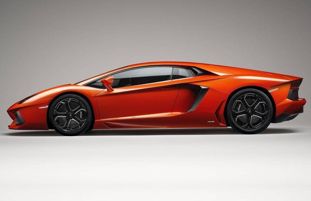 兰博基尼aventador正式停产 带你回顾兰博基尼历代旗舰跑车_搜狐汽车