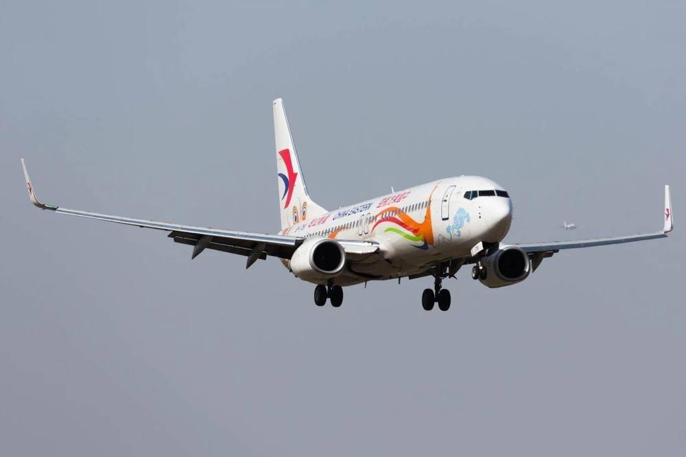 停飞近1个月后,东航在飞往成都航班中重新使用737-800客机_东航恢复