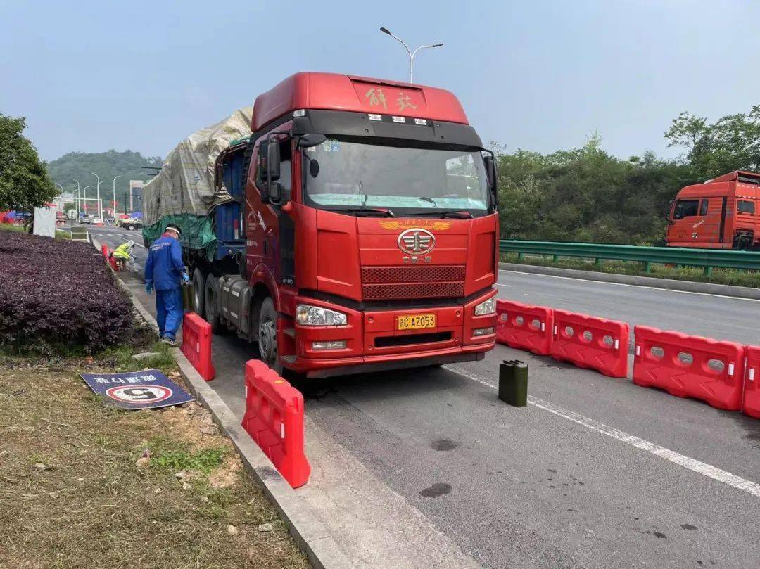  疫情会封闭高速吗(为什么国外不建议打封闭针)