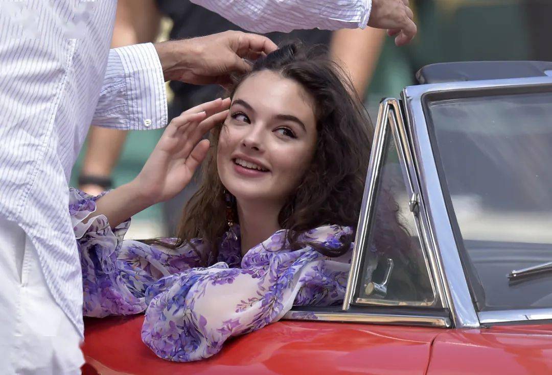 意大利女神贝鲁奇女儿抱歉法国爹我是意大利人