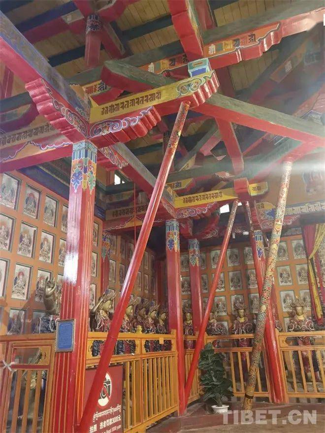 木雅曲吉建才保护古建留住文化记忆