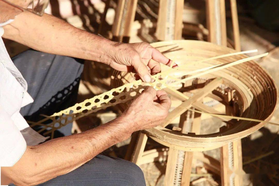 时光中的守艺人傣族传统竹编技艺