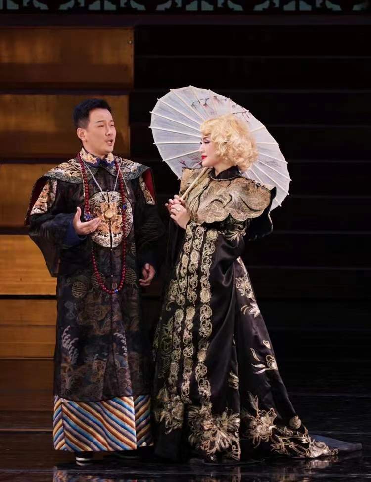 微笑王国直播看石倚洁演绎西方歌剧中的中国王子