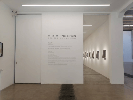 上海双年展上的前言每个字都认识