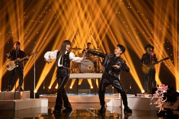 怎么也飞不出,花儿的世界_阿瓦尔古丽_吉尔拉_莫尼山