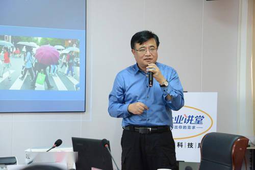 会上,常志卷强调,目前全市医疗器械行业发展与其他先进省市相比差距较