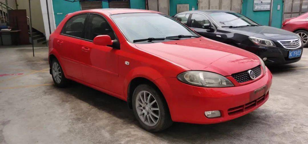 2007年别克hrv16自动天窗版