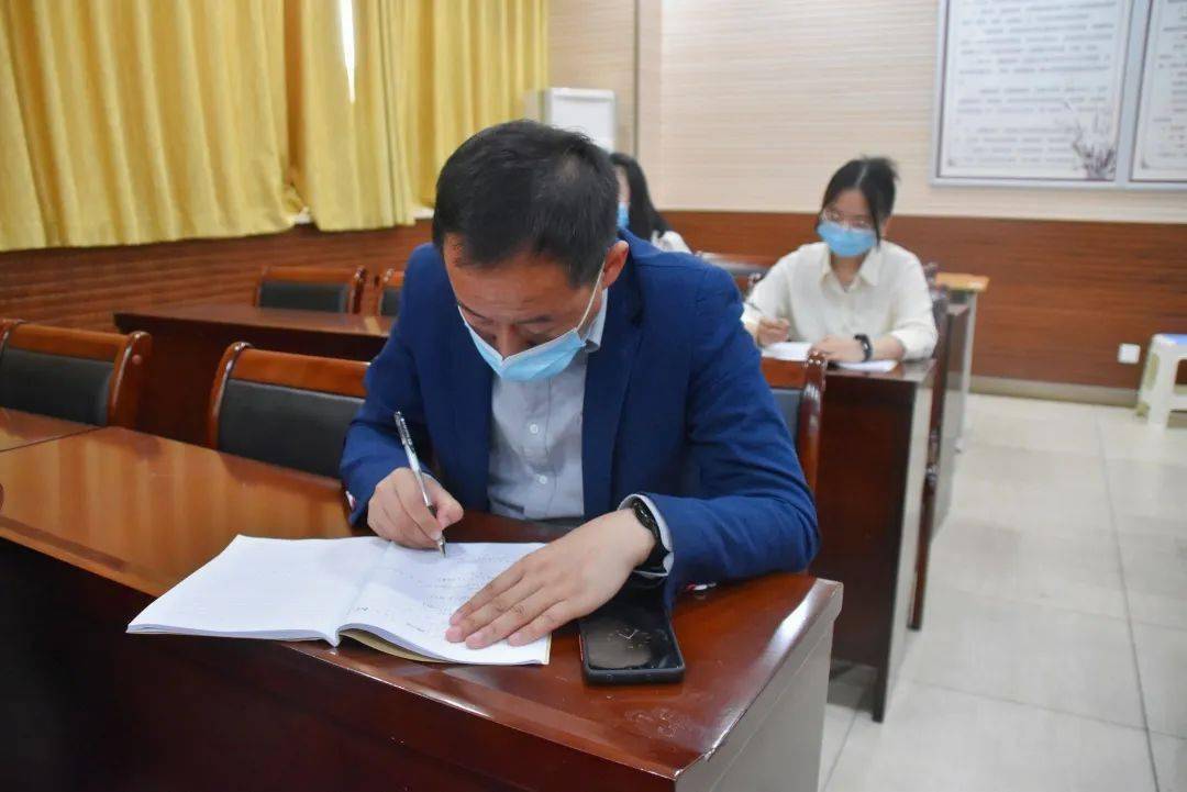 相约一中梦圆中考郑州一中竞赛部主任张甲到校开展数学备考讲座