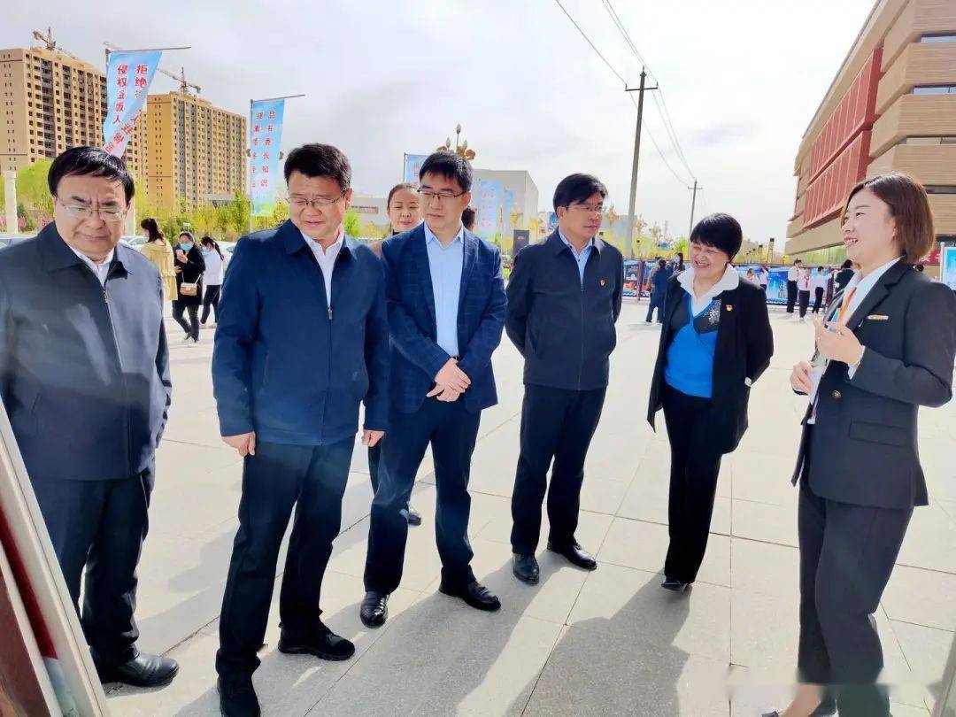 县委常委,宣传部长吕伟,县政府副县长路宏昌出席仪式.