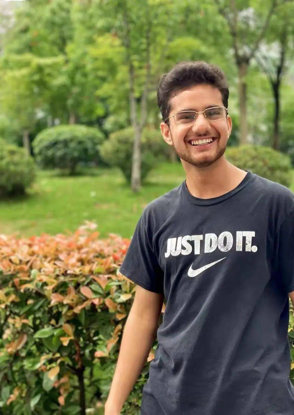 悦读鲜人物khanmuhammadhumayunafzal向你发来一份入馆心得