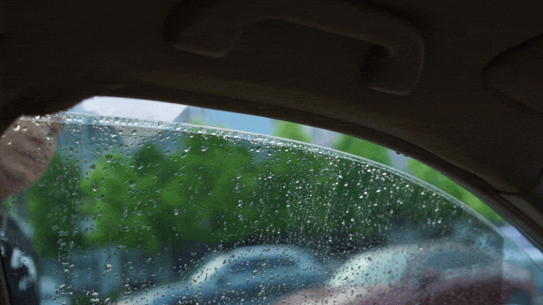 要想雨天也能大胆开车窗这个方法必须学管用10年还能预防车内起雾