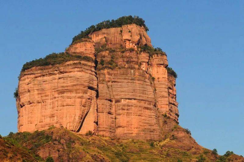 成行丹霞巴寨5月23日徒步世界地质遗产挑战丹霞山巴寨峰