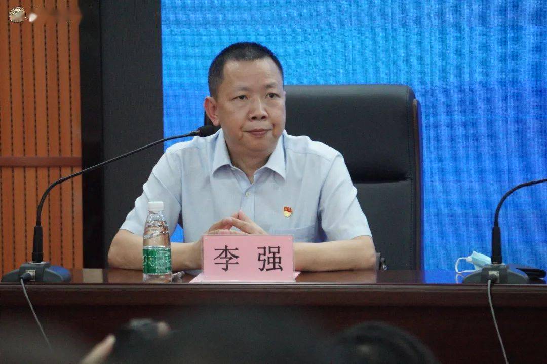 天河区政府副区长段希还透露,广州中学凤凰校区二期建设目前已经立项