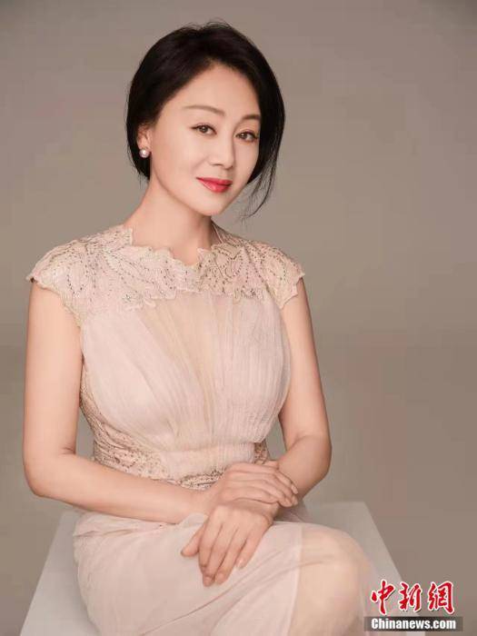 有聊王姬坦然接受变老希望时间渗透进演技里