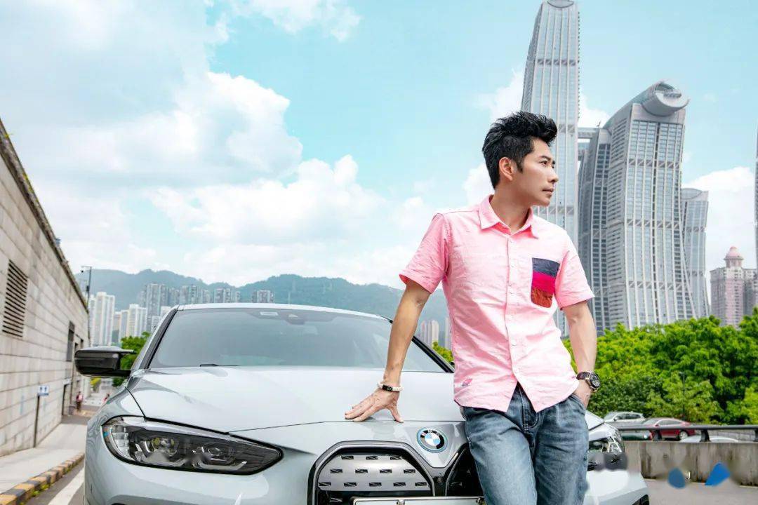 这个开宝马i4的男人又来了布鲁克林灰搭配恶魔耳有点帅